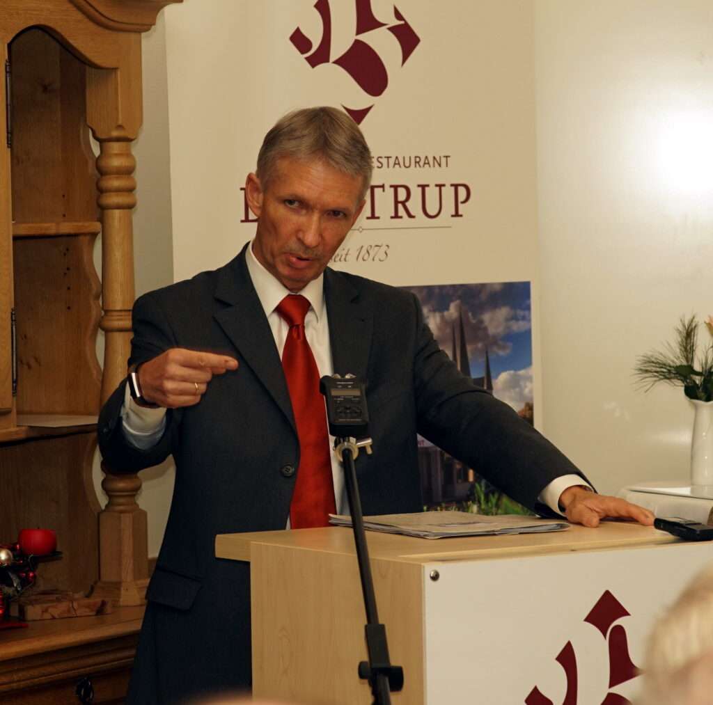 Dr. Gerhard Papke in seiner Rede vor dem Hayek-Club Münsterland e.V.